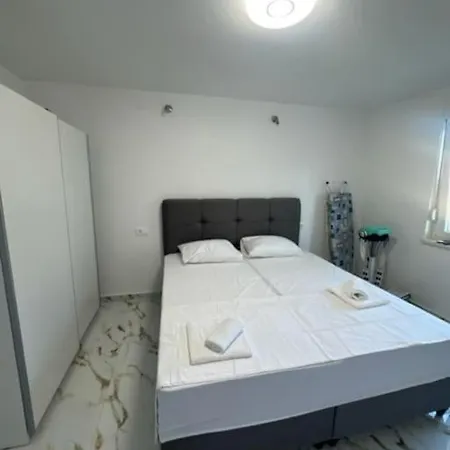 Apartman Quinn Teuta In *