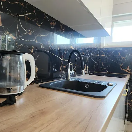 Apartamento Quinn Teuta In