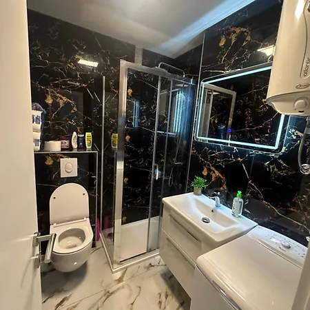 Apartamento Quinn Teuta In *