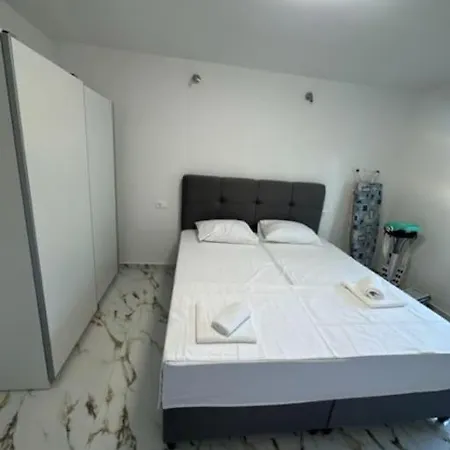 Apartment Quinn Teuta In Split