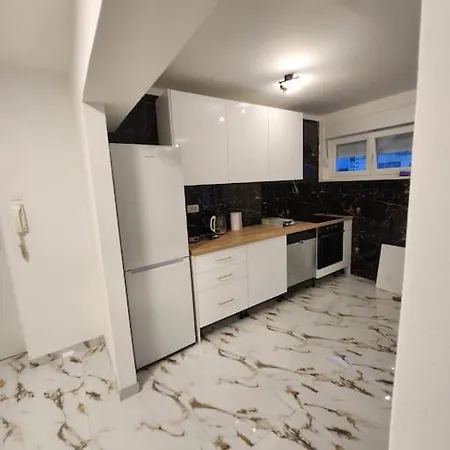 Apartment Quinn Teuta In Split