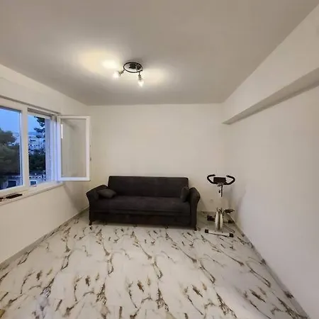 Apartamento Quinn Teuta In *