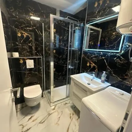 Apartamento Quinn Teuta In
